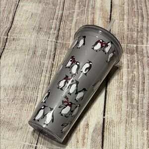 Vera Bradley Gray Playful Penguins Tumbler with Penguin Design 24 oz NWOT